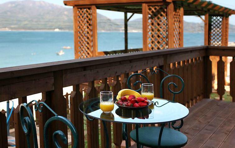 Rainbow Hill Pension Namhae Bagian luar foto